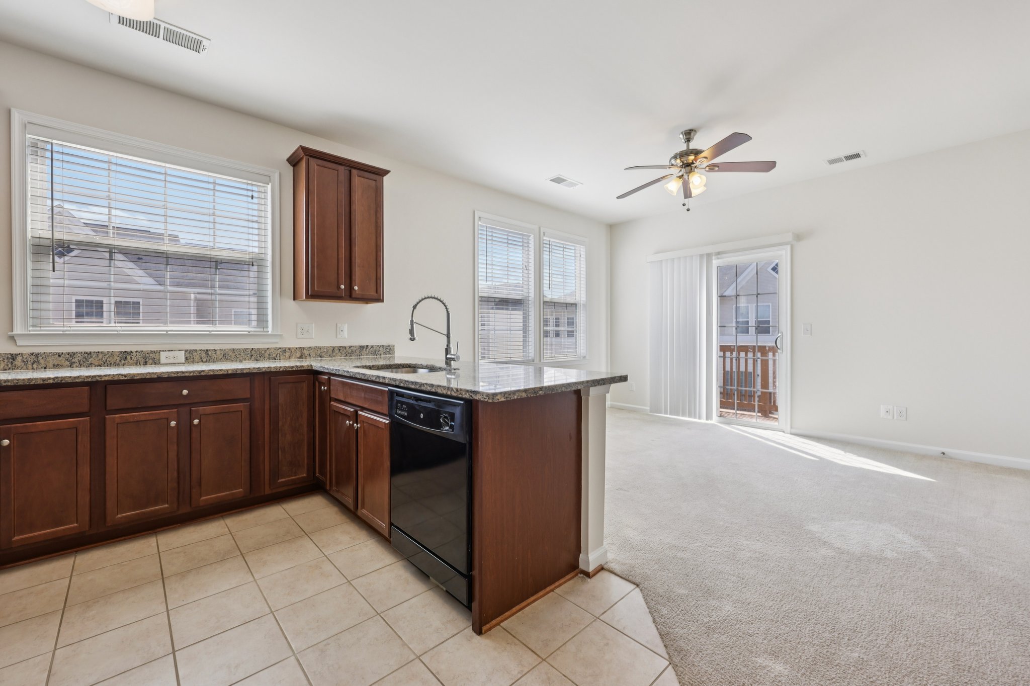 Byrne Meadow Sq 303-S2403-014.jpg