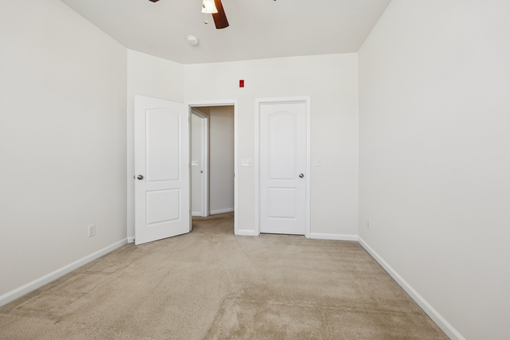 Byrne Meadow Sq 303-S2403-016.jpg