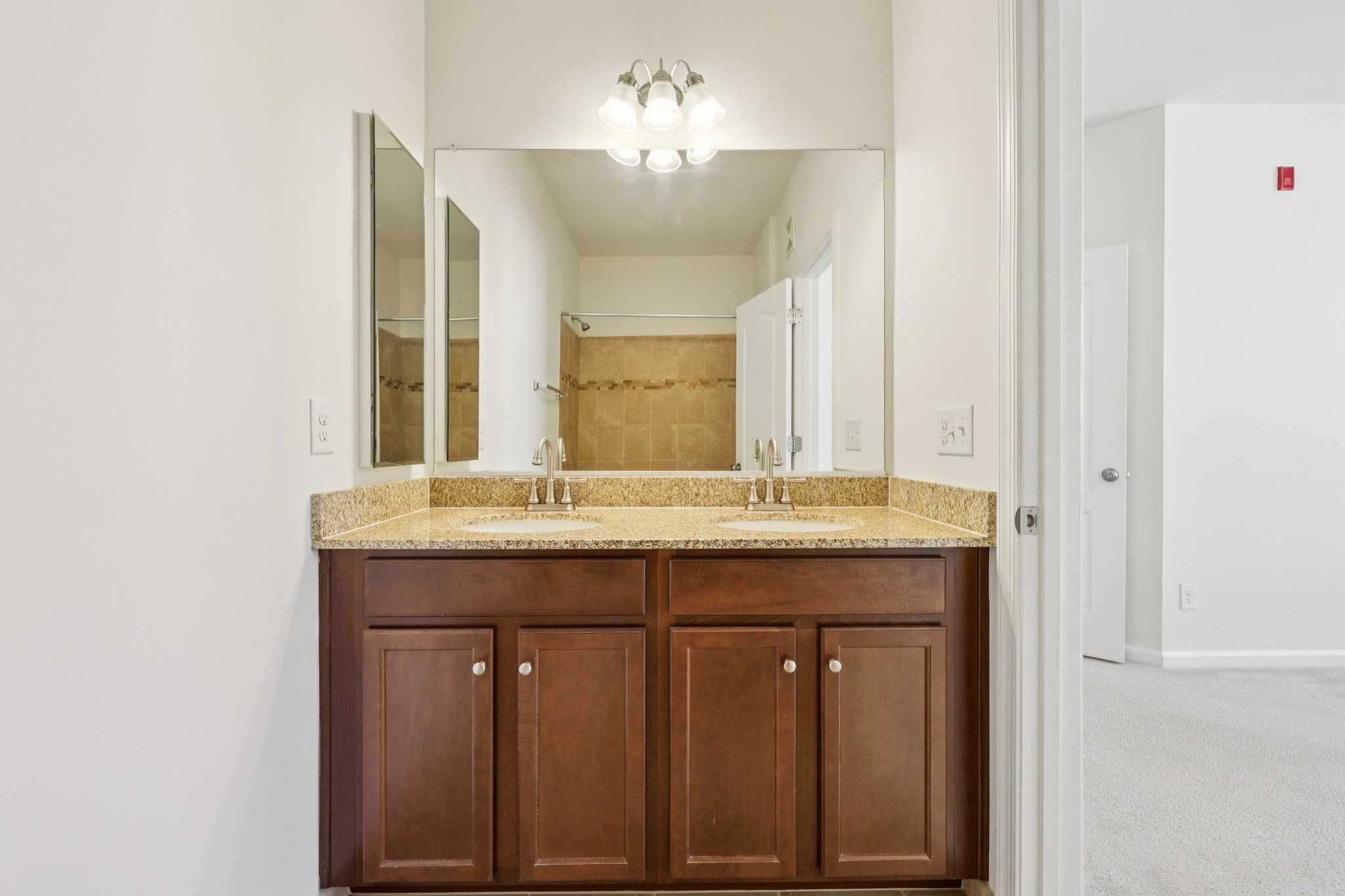 Byrne Meadow Sq 303-S2403-022.jpg