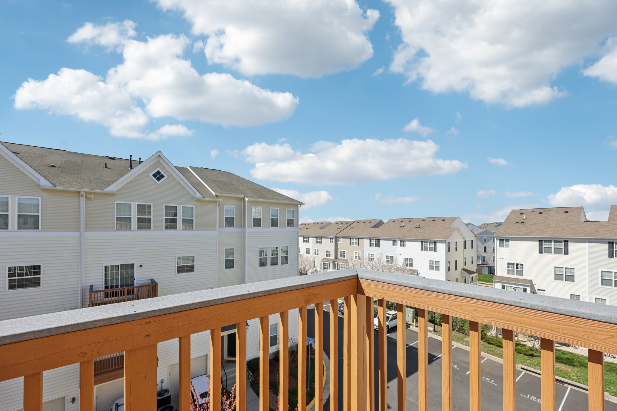 Byrne Meadow Sq 303-S2403-031.jpg