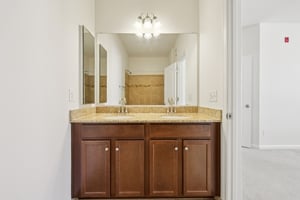 Byrne Meadow Sq 303-S2403-022.jpg