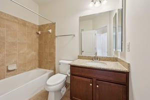 Byrne Meadow Sq 303-S2403-025.jpg