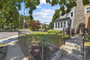 Fenced-in Yard- Front