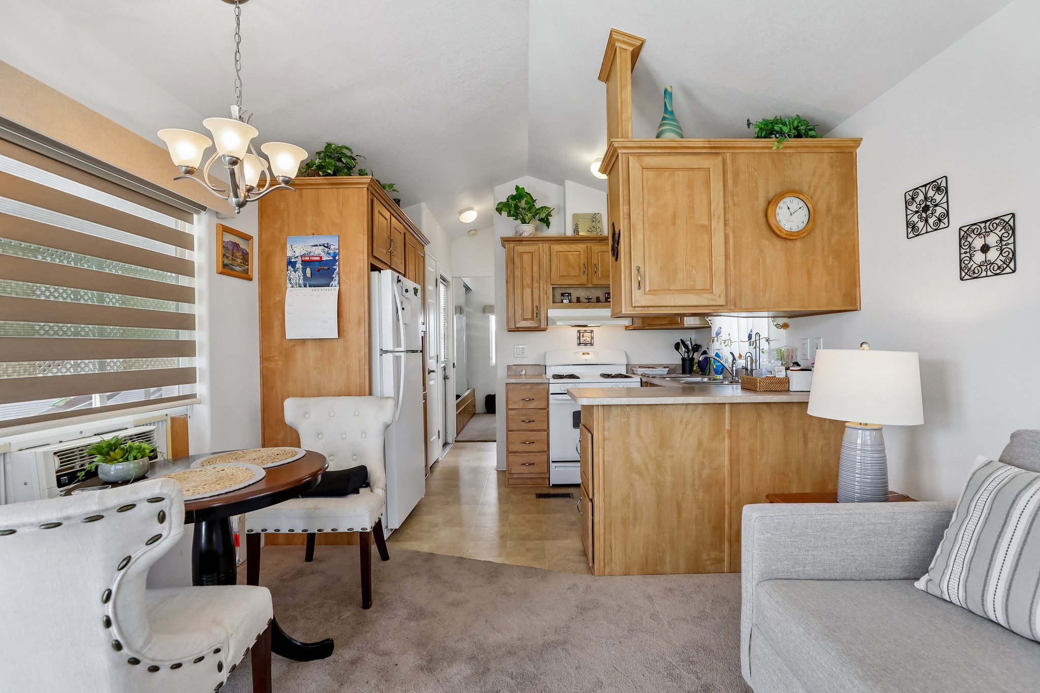 Eshelman Ave 26-S2108-006.jpg