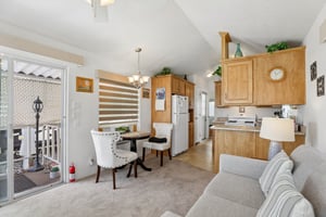 Eshelman Ave 26-S2108-004.jpg