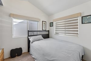 Eshelman Ave 26-S2108-010.jpg