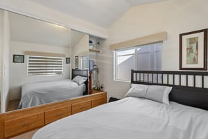 Eshelman Ave 26-S2108-012.jpg