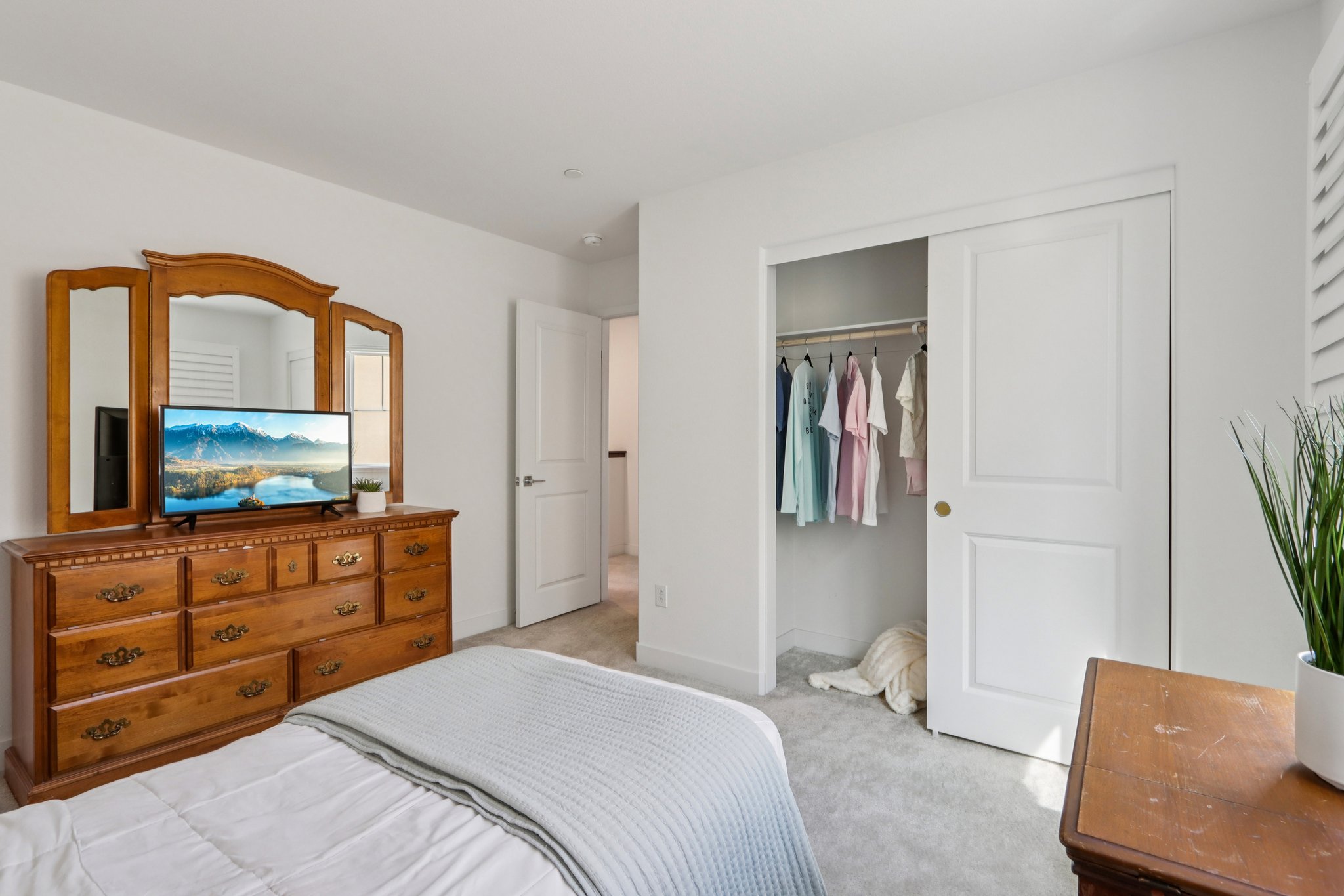 Yellowstone Wy-S1211-040.jpg