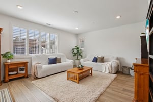 Yellowstone Wy-S1211-019.jpg