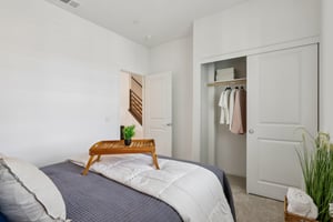 Yellowstone Wy-S1211-023.jpg