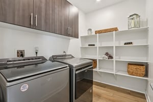 Yellowstone Wy-S1211-025.jpg