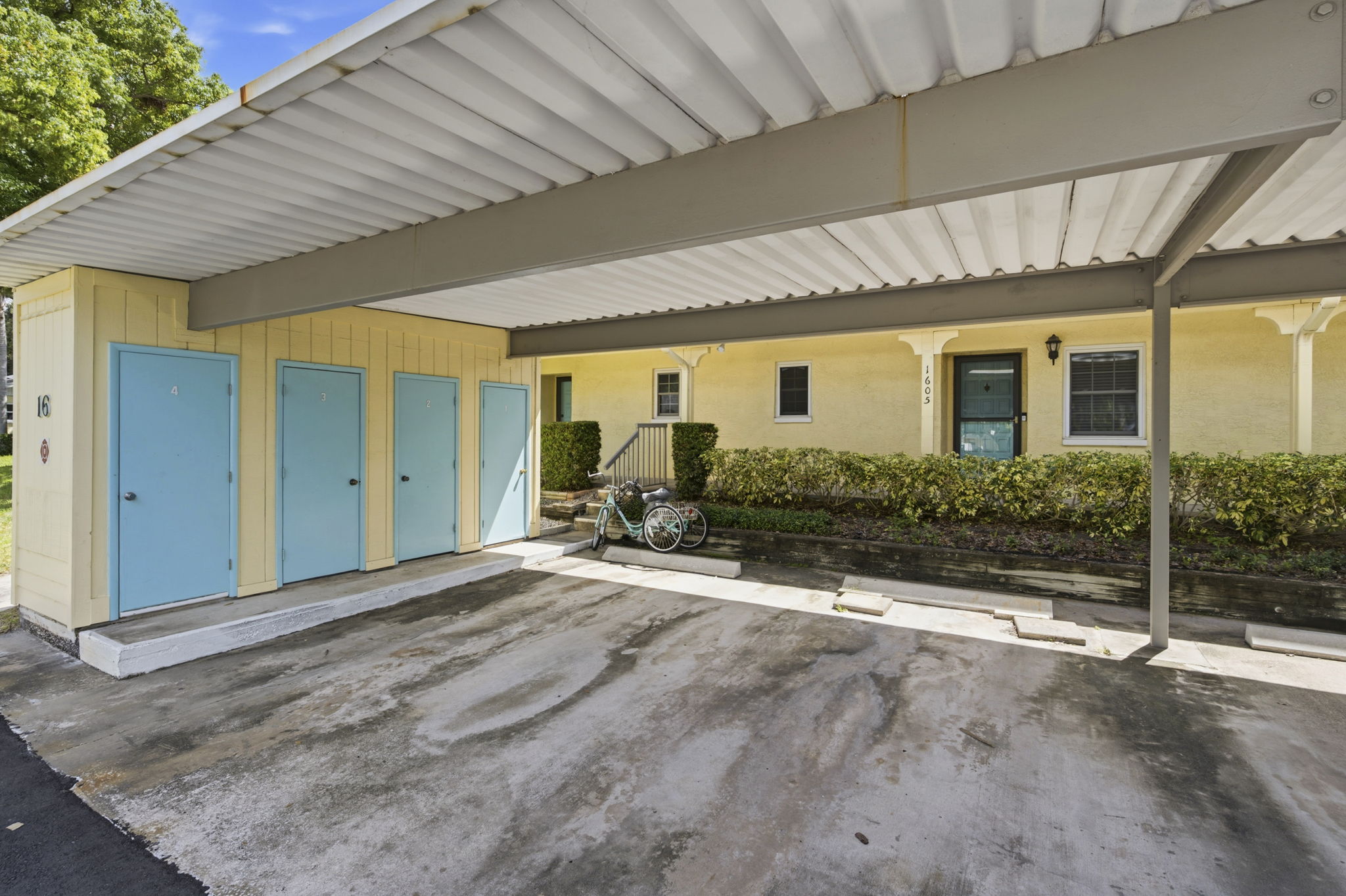Front Exteriors (4)