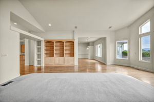  Photo 69