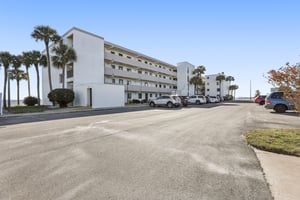 S Washington Ave 105C-003.jpg