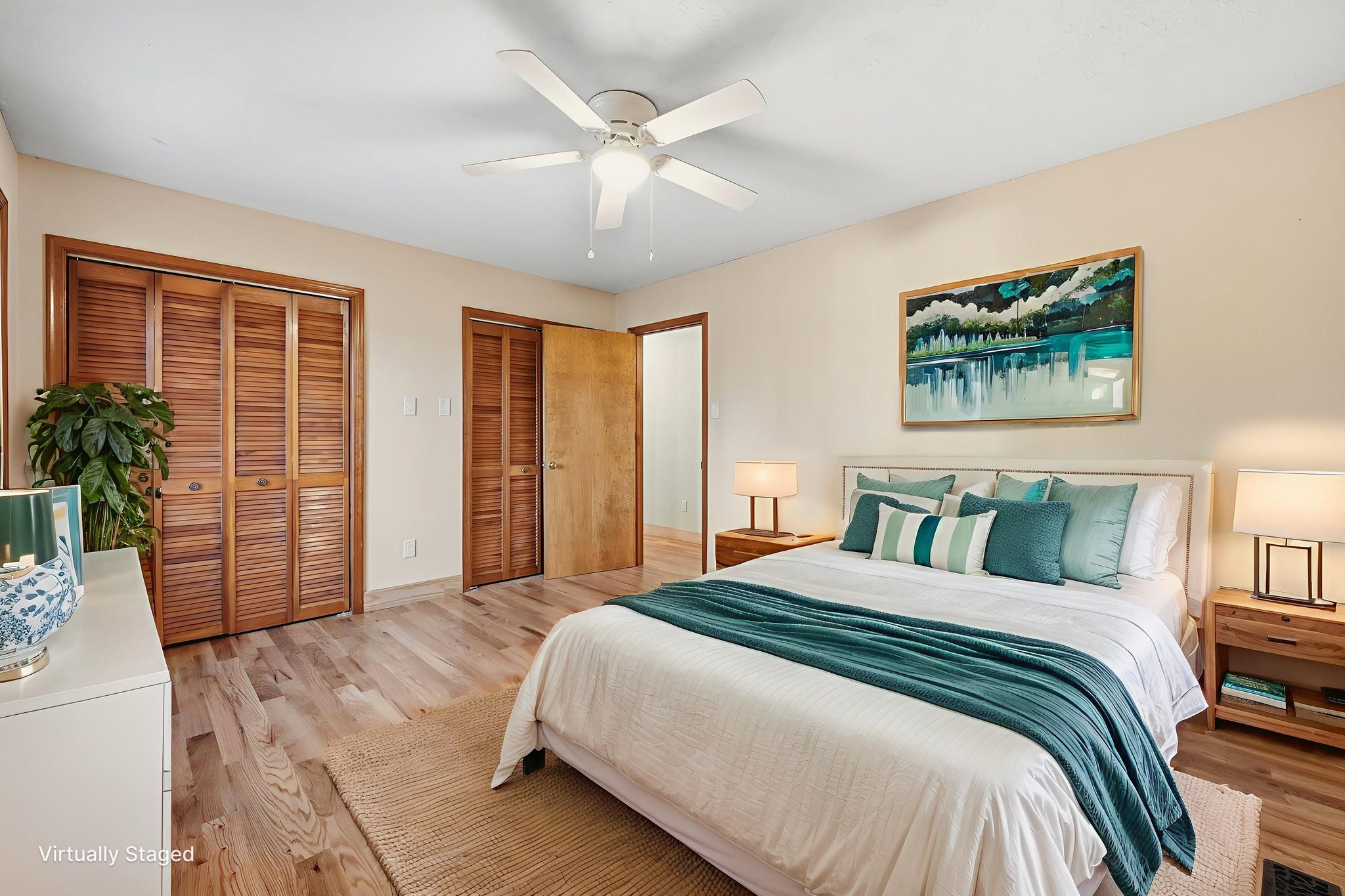 247_Goldenrod_Rd_015 virtually staged.jpeg