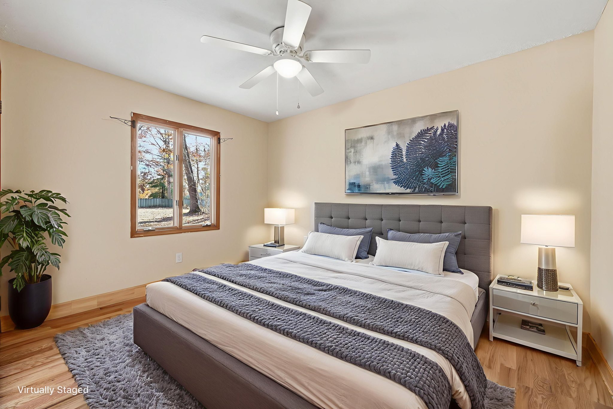 247_Goldenrod_Rd_016 virtually staged.jpeg