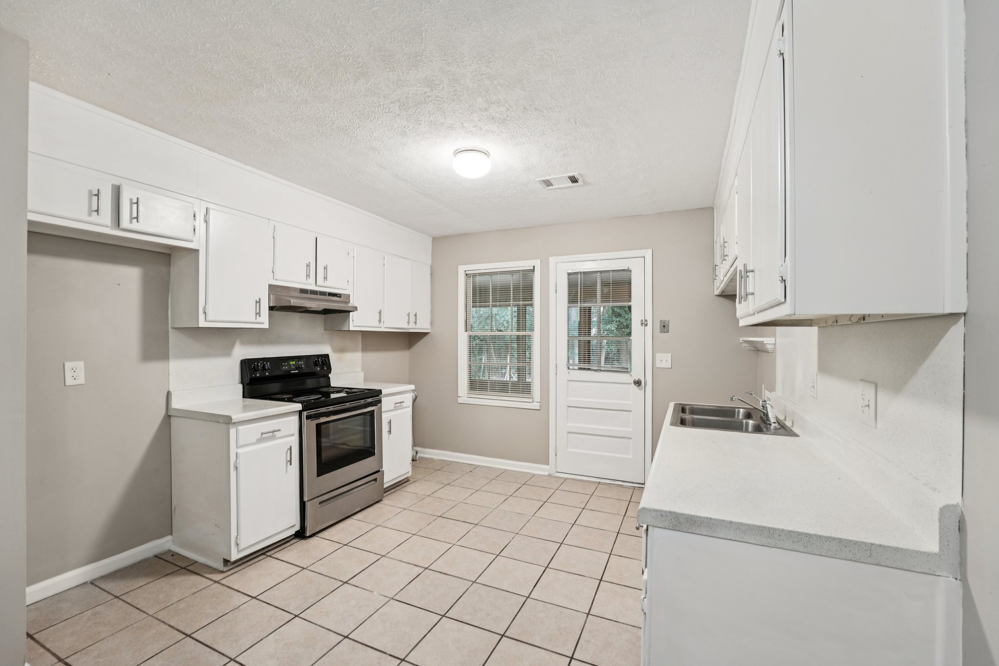 Kimberly Way SW 245-S2108-012.jpg