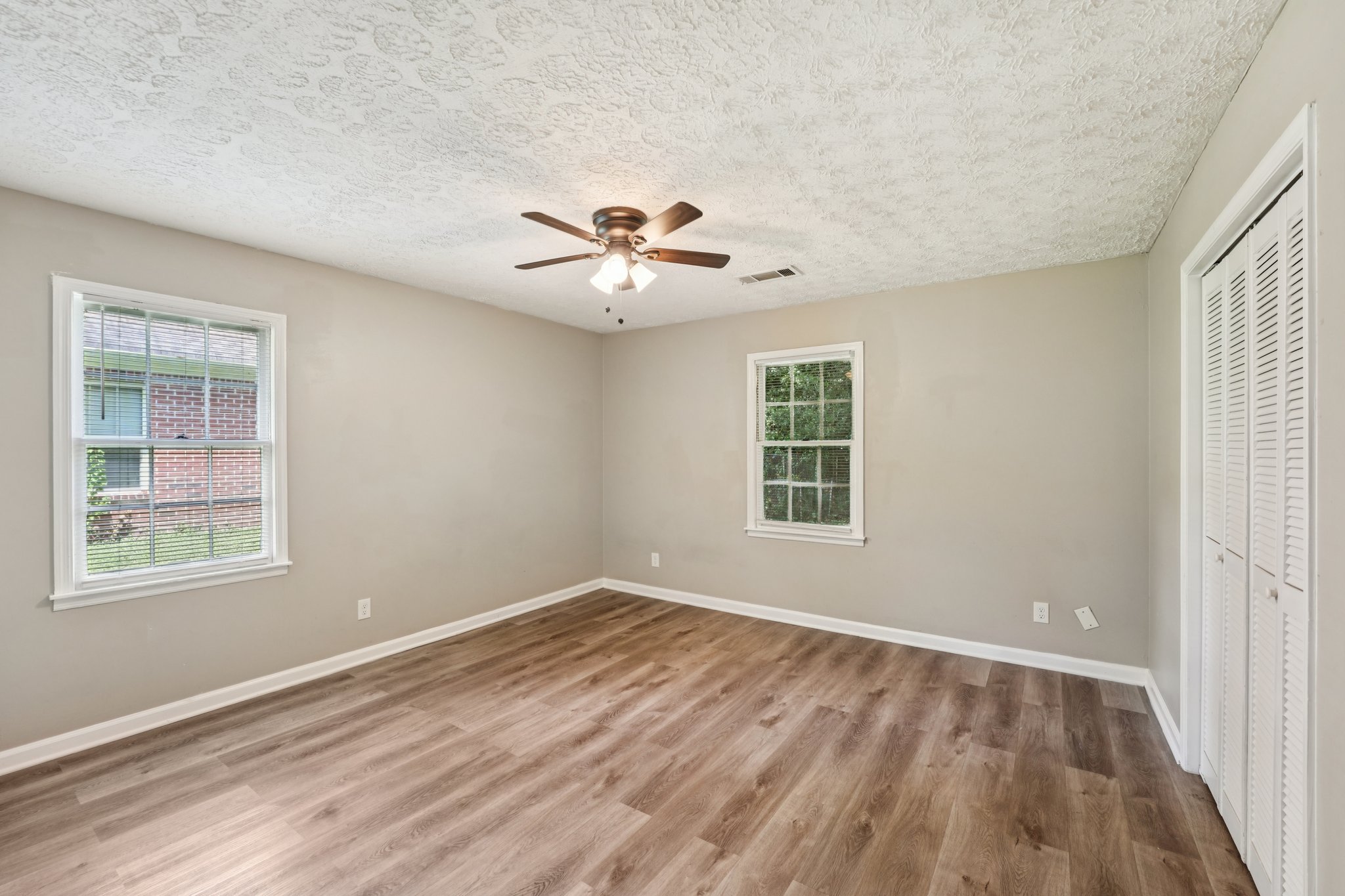 Kimberly Way SW 245-S2108-019.jpg