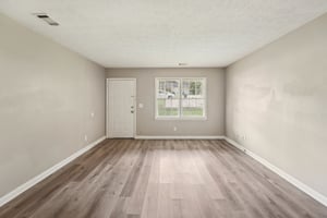 Kimberly Way SW 245-S2108-006.jpg