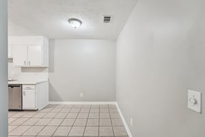 Kimberly Way SW 245-S2108-009.jpg