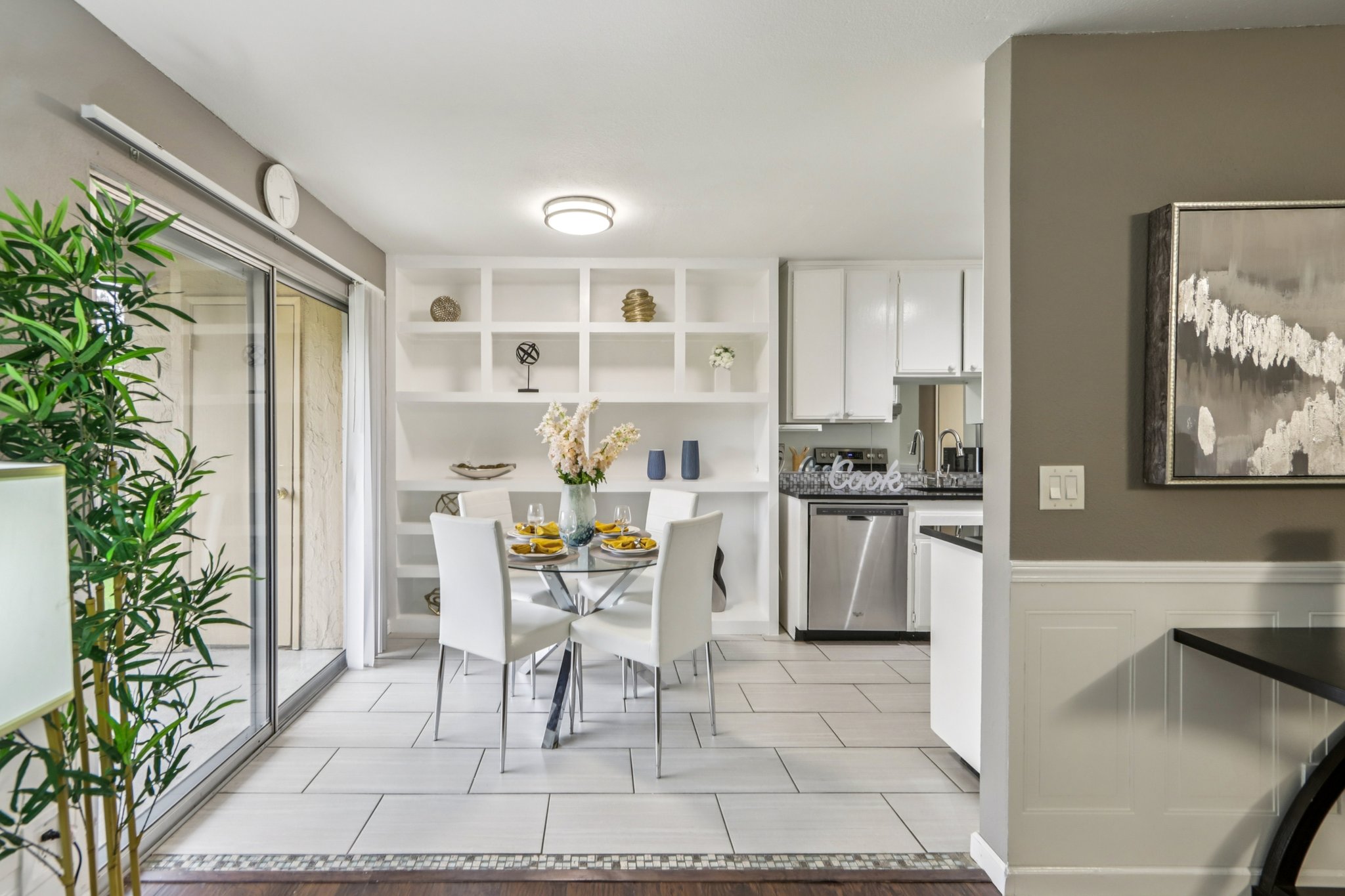 N Capitol Ave 245-S1311-008.jpg