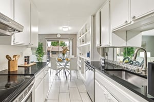 N Capitol Ave 245-S1311-016.jpg