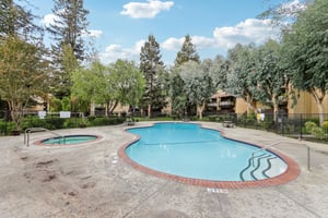 N Capitol Ave 245-1311-906.jpg