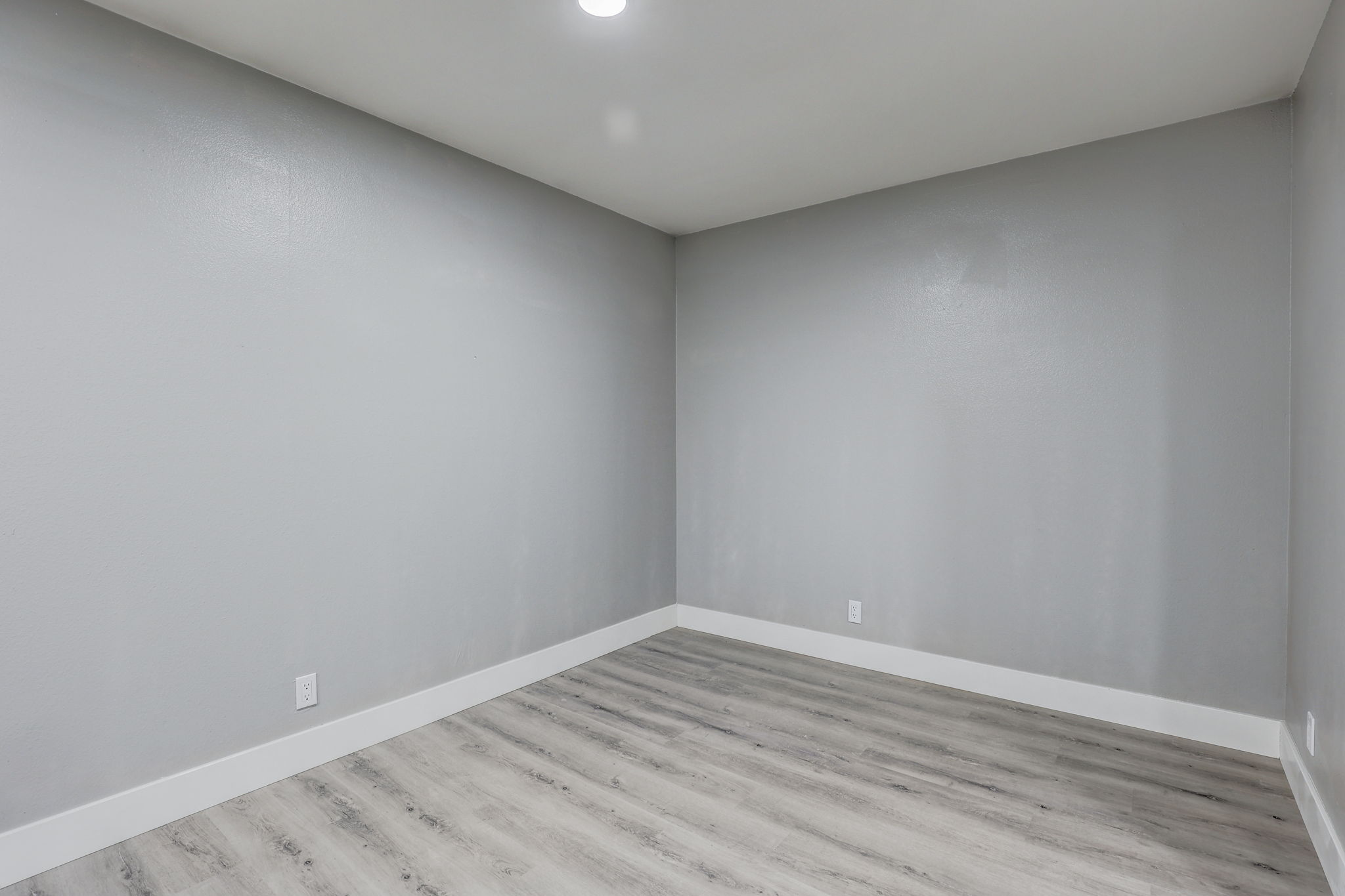 N Capitol Ave-014