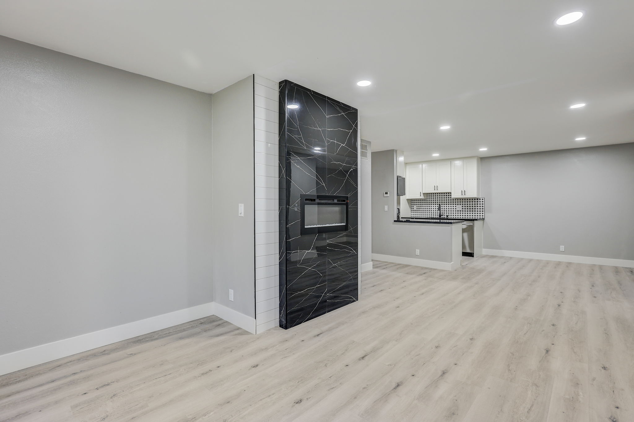 N Capitol Ave-008