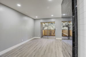 N Capitol Ave-010