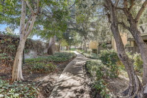 N Capitol Ave-002