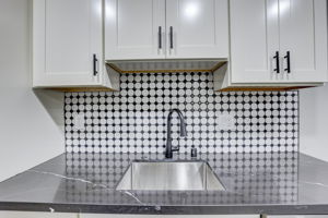 N Capitol Ave-019