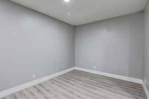 N Capitol Ave-014