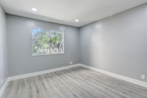 N Capitol Ave-026