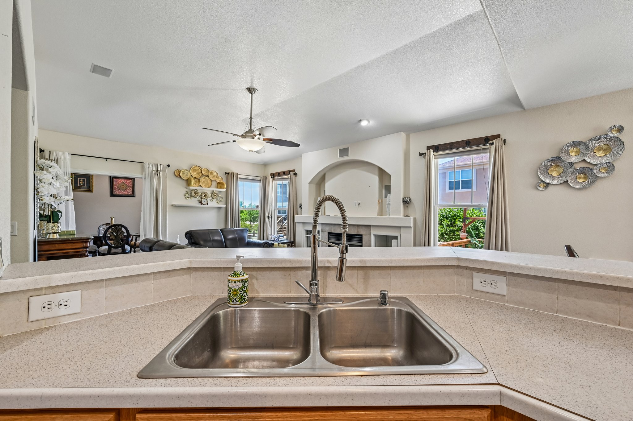 N Coolidge Way-S1407-023.jpg