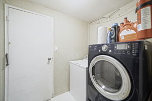  Photo 51