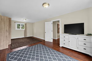  Photo 47