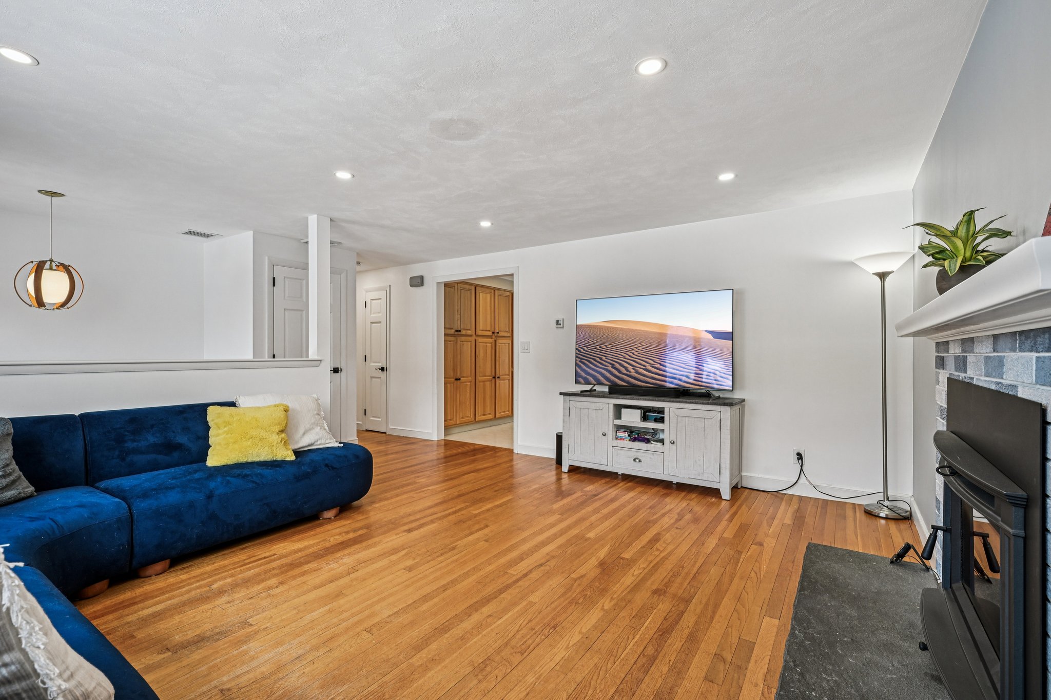 W Acton Rd-S2301-006.jpg