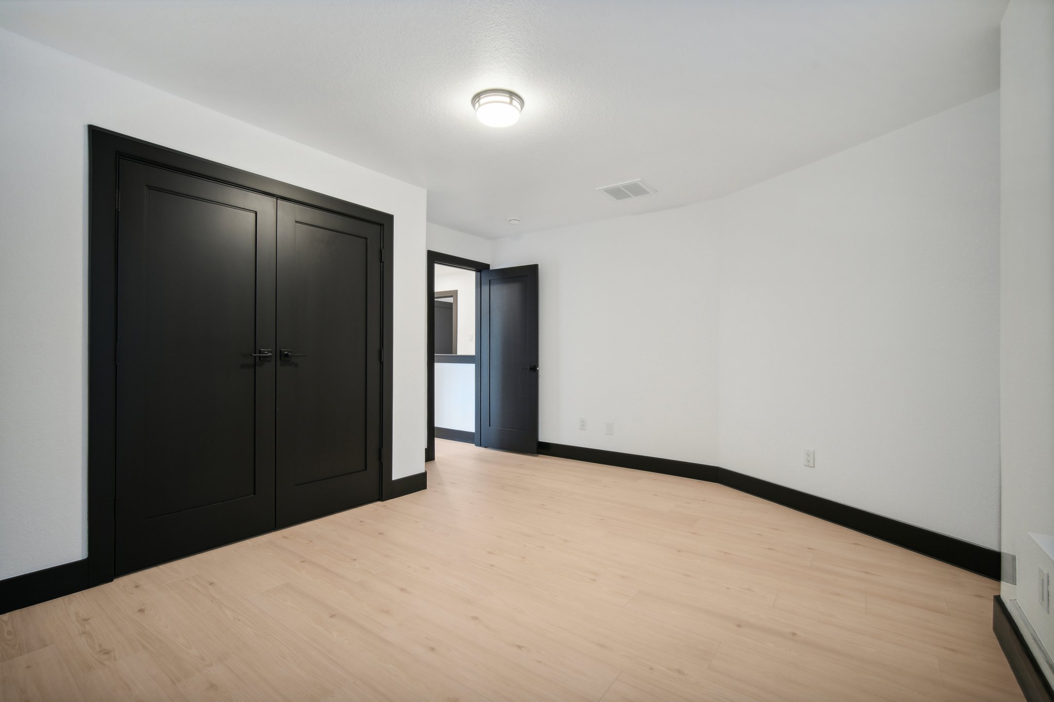 Woodlake Dr-022.jpg