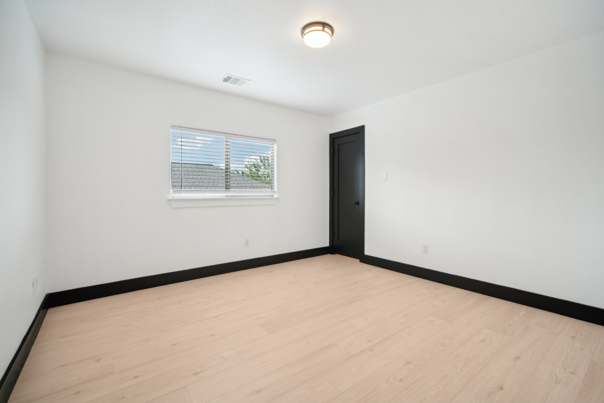 Woodlake Dr-025.jpg