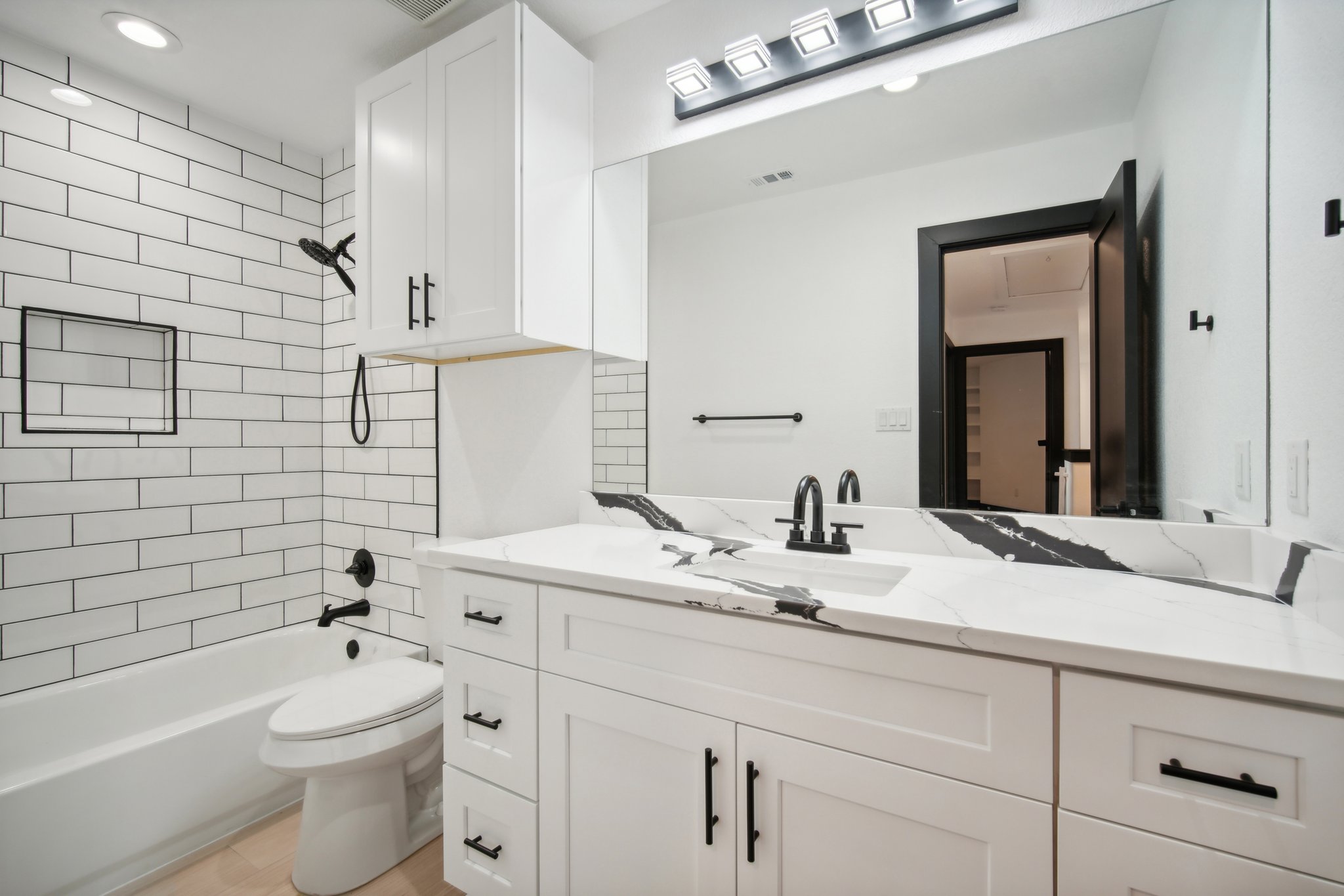 Woodlake Dr-028.jpg