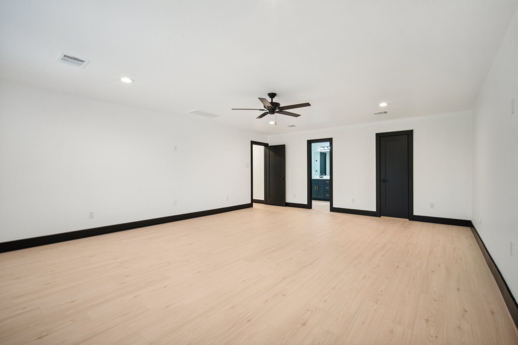 Woodlake Dr-033.jpg