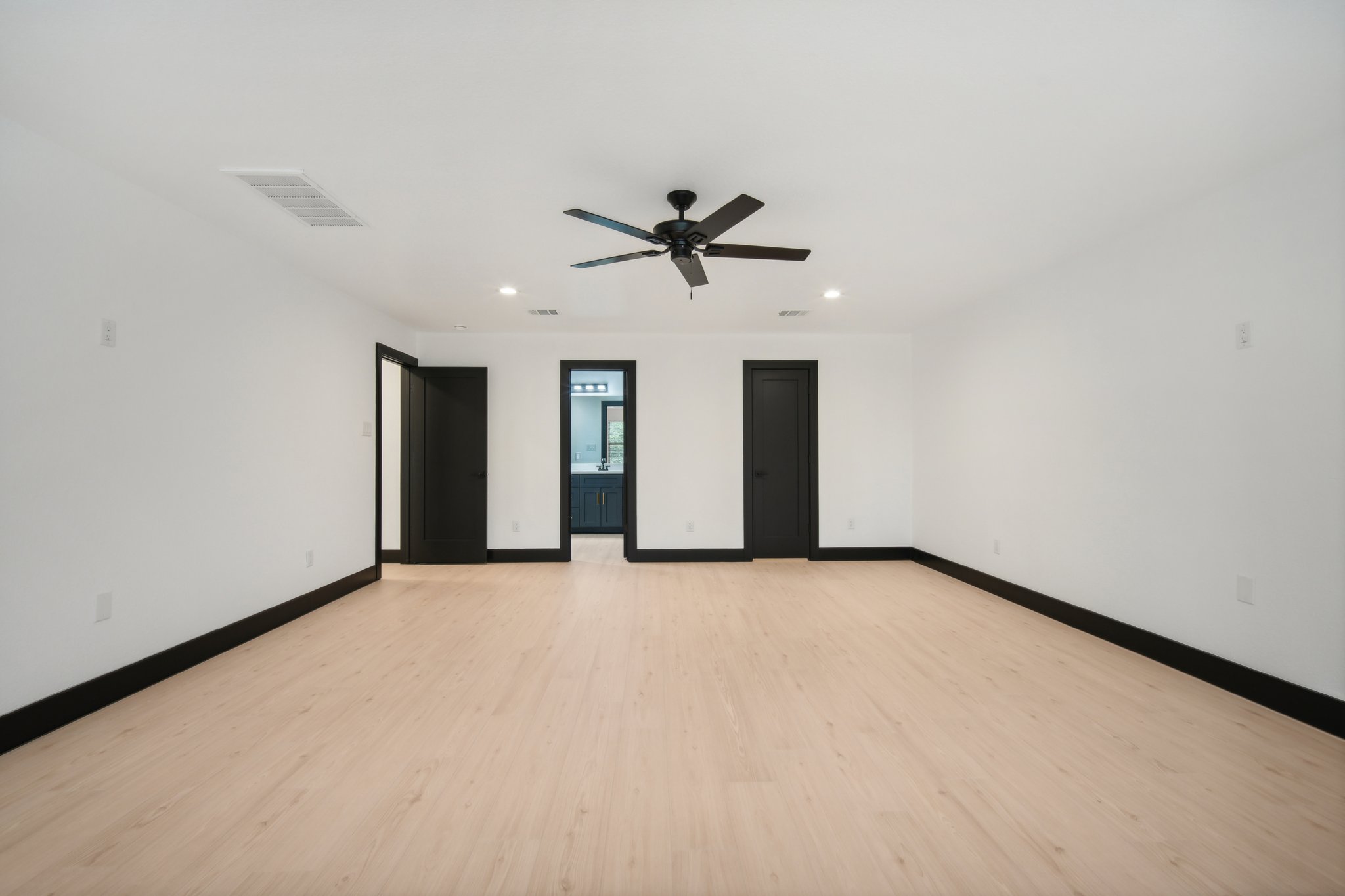 Woodlake Dr-034.jpg