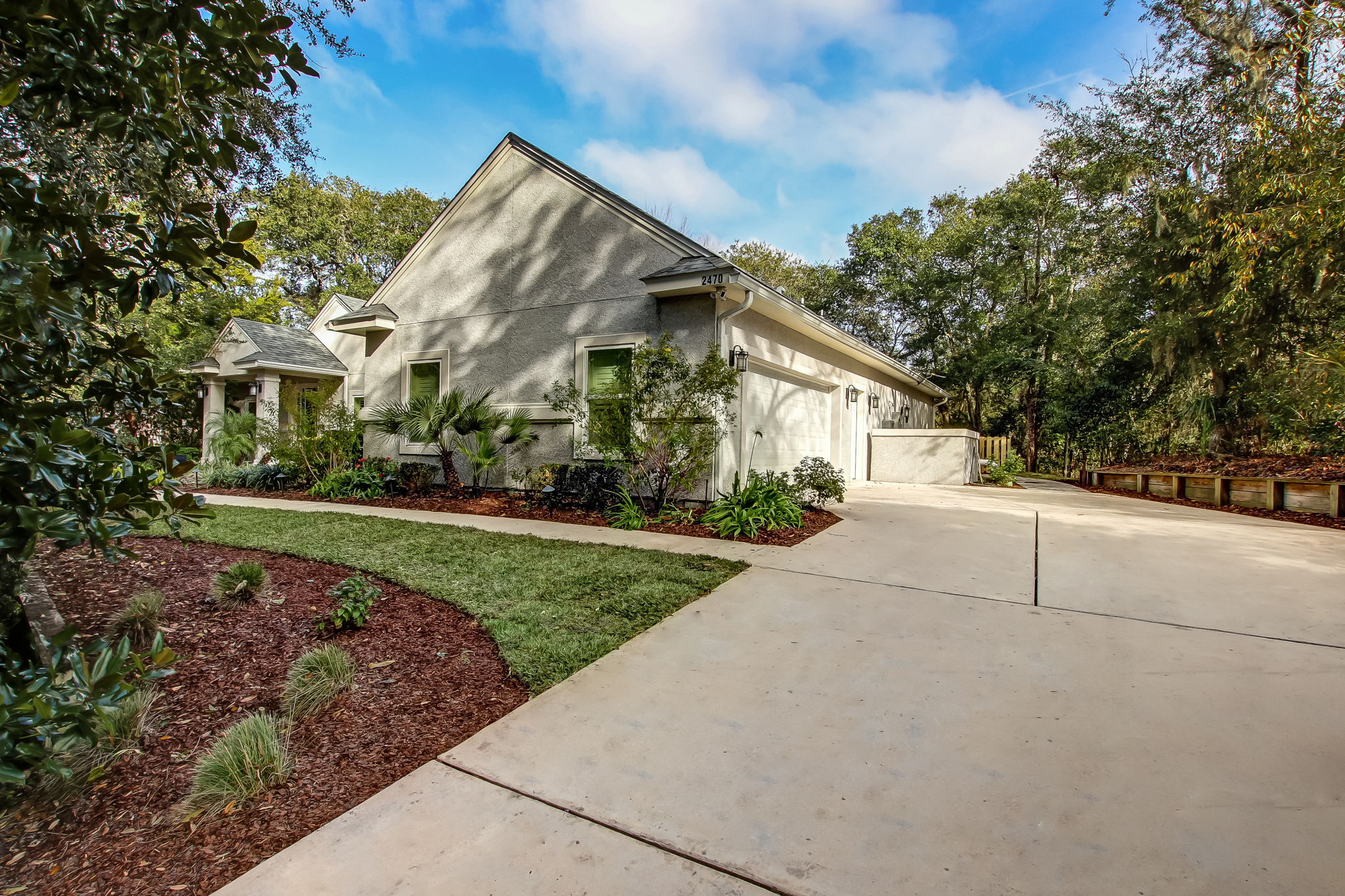 Welcome to 2470 Robert Oliver Avenue