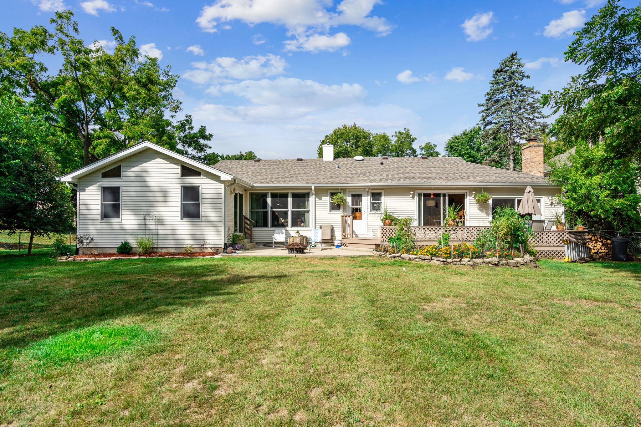 25-print-28_Exterior