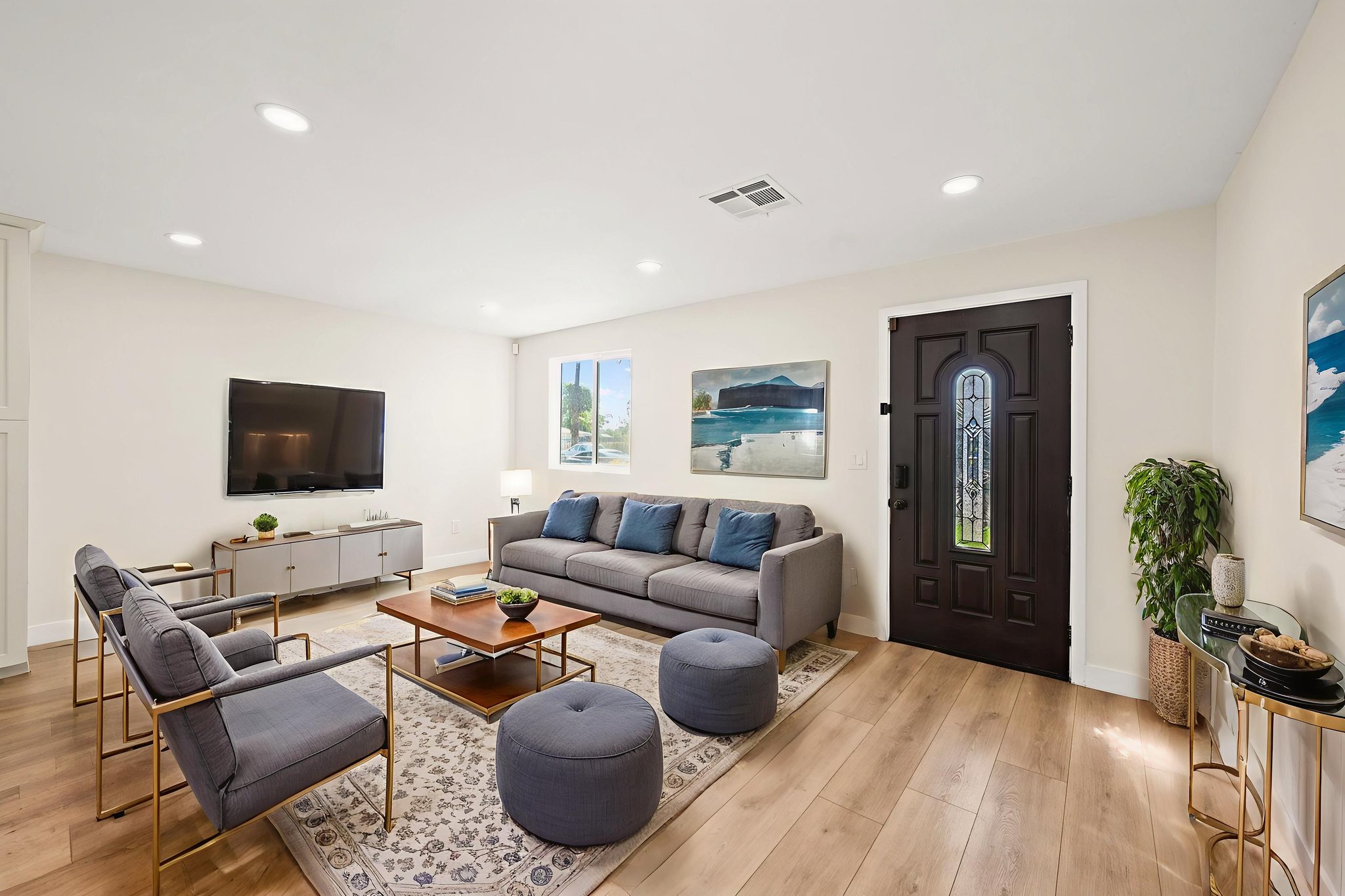 17-24724 Court St virtually staged.jpeg