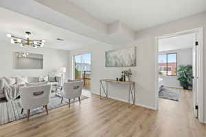 005_F8_2475 18th Ave