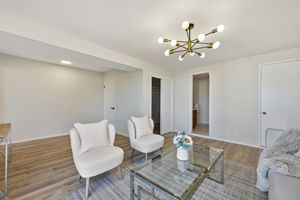 009_F8_2475 18th Ave
