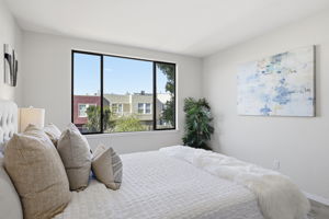 032_F8_2475 18th Ave