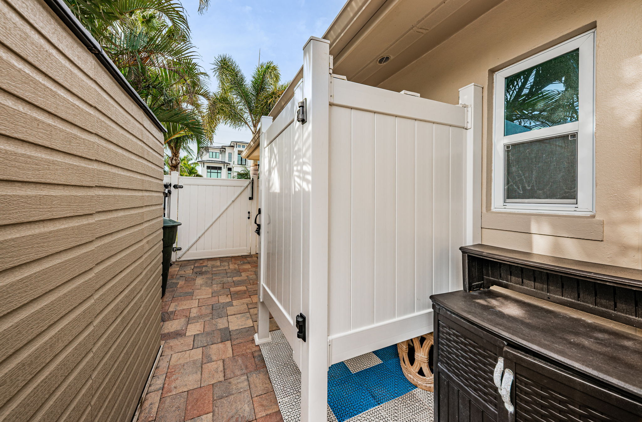 Outdoor Shower1a